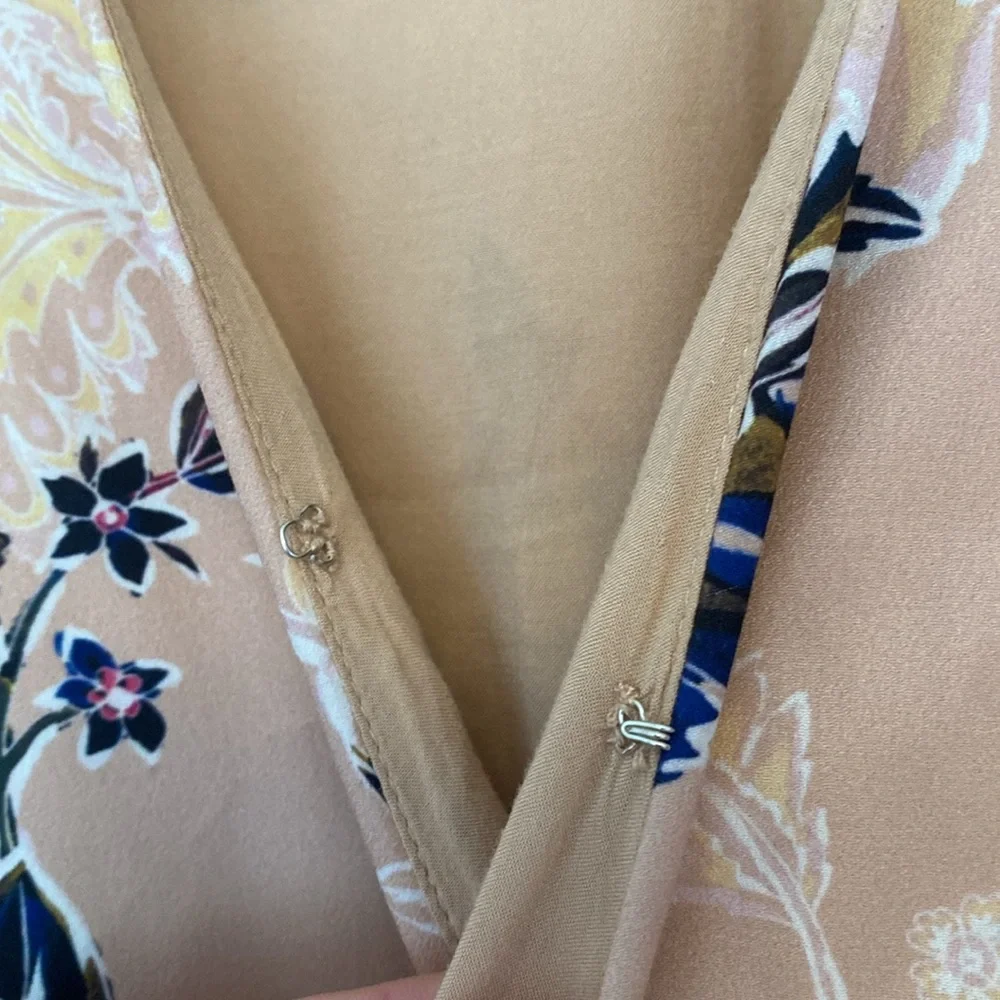 Long sleeve Maxi dress with beautiful floral pattern. - Picture 5 of 5